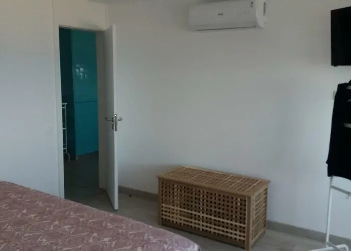 Edificio 406 Διαμέρισμα *